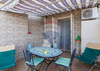 Terrazza 1° piano vista mare - Appartamento Via Cristoforo Colombo
 
14, Riposto - foto 7