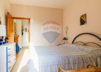 Camera da letto matrimoniale 1° piano - Appartamento Via Cristoforo Colombo
 
14, Riposto - foto 10