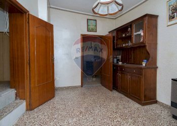 Sala da pranzo - Casa semi indipendente Via Cavallotti
 
58, Bronte - foto 8