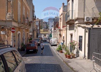 Edificio all\'aperto - Quadrilocale Via Grassi
 
63, Catania - foto 12