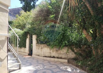 Corte comune - Trilocale Via Antonino Di Sangiuliano
 
139, Catania - foto 25