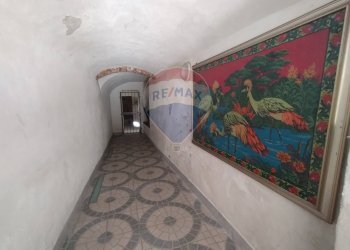 Hall / corridoio - Trilocale Via Antonino Di Sangiuliano
 
139, Catania - foto 42