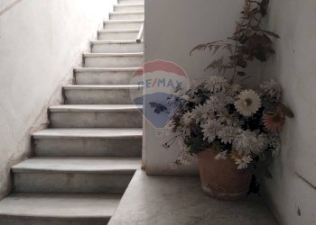 Scale - Trilocale Via Antonino Di Sangiuliano
 
139, Catania - foto 46