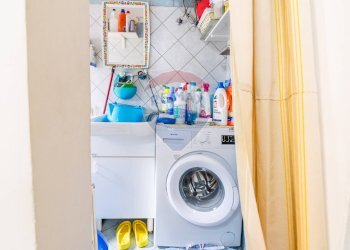 Lavanderia - Trilocale Via Antonino Di Sangiuliano
 
139, Catania - foto 15