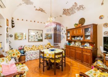 Soggiorno - Trilocale Via Antonino Di Sangiuliano
 
139, Catania - foto 17