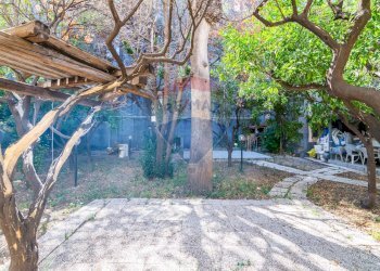 Giardino - Trilocale Via Antonino Di Sangiuliano
 
139, Catania - foto 32