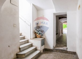 Scale - Trilocale Via Antonino Di Sangiuliano
 
139, Catania - foto 45