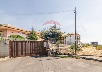 Terrazza - Trilocale Via Salvatore Quasimodo
 
7, Gravina di Catania - foto 2