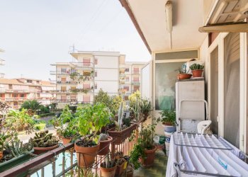 Balcone - Trilocale Via Salvatore Quasimodo
 
7, Gravina di Catania - foto 22