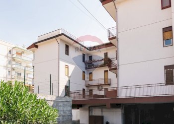 Edificio all\'aperto - Trilocale Via Salvatore Quasimodo
 
7, Gravina di Catania - foto 26