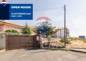 Terrazza - Trilocale Via Salvatore Quasimodo
 
7, Gravina di Catania - foto 1