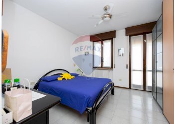 Camera / camera da letto - Quadrilocale Via Conti Anguissola
 
12, Truccazzano - foto 15