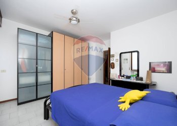 Camera / camera da letto - Quadrilocale Via Conti Anguissola
 
12, Truccazzano - foto 16