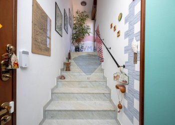 Scale - Quadrilocale Via Conti Anguissola
 
12, Truccazzano - foto 17