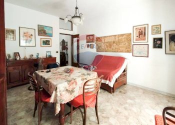 Sala da pranzo - Quadrilocale Domenico Nicolai
 
77, Bari - foto 8