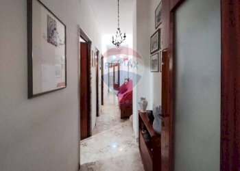 Hall / corridoio - Quadrilocale Domenico Nicolai
 
77, Bari - foto 11