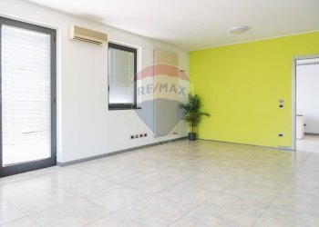 Stanza vuota - Office via Provinciale
 
15, Lallio - photo 7