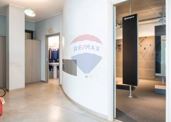 Hall / corridoio - Office via Provinciale
 
15, Lallio - photo 14