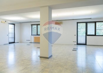 Stanza vuota - Locale Commerciale via Provinciale
15, Bergamo - foto 30