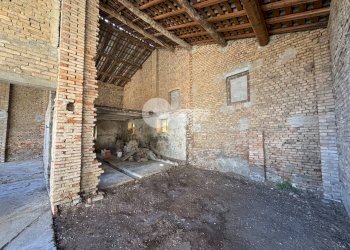 Foto 34 - Rustico Via Selve di Sotto
 
42, Volongo - foto 34