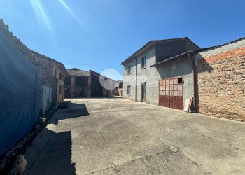 Foto 37 - Rustico Via Selve di Sotto
 
42, Volongo - foto 37