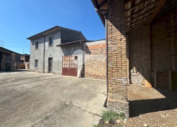 Foto 38 - Rustico Via Selve di Sotto
 
42, Volongo - foto 38