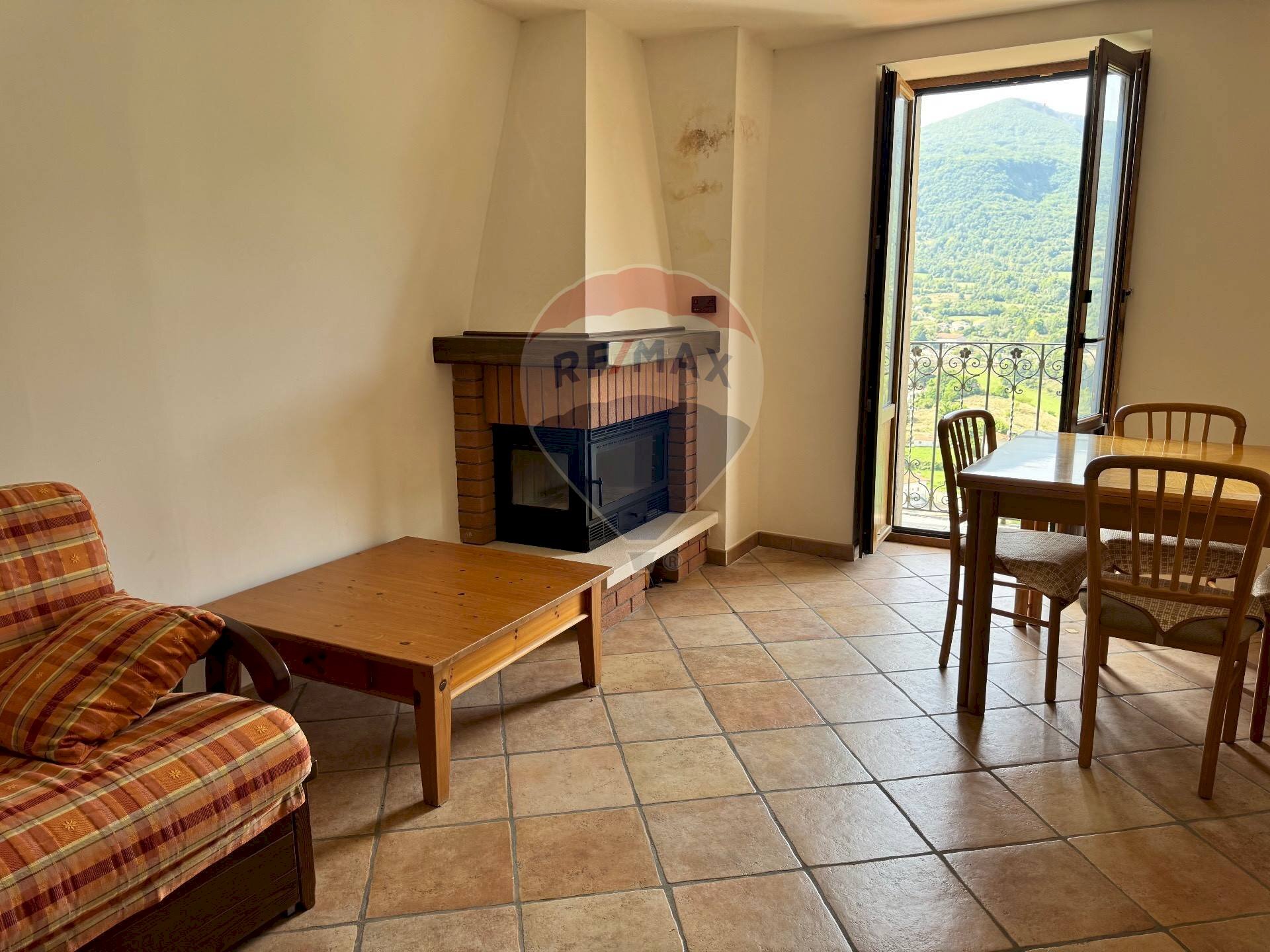Sala da pranzo - Apartment Via Stretta
 
60, Barrea - photo 1