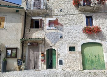 Casa all\'aperto - Trilocale Via Nazionale
 
4, Civitella Alfedena - foto 1