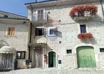 Casa all\'aperto - Trilocale Via Nazionale
 
4, Civitella Alfedena - foto 17