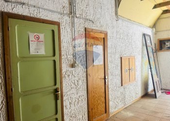 Hall / corridoio - Locale Commerciale Via A. Grana
 
62, Modica - foto 6