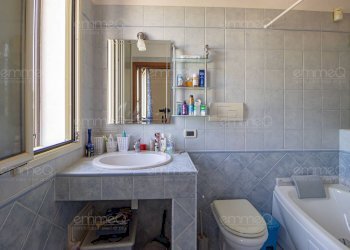 Foto 25 - Independent house via valverde
 
13, Trabia - photo 25