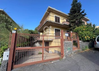 Foto 1 - Villa Via Alcaloro Petrone
 
16/B - 16/C, Viagrande - foto 1