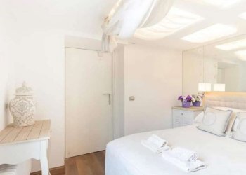 camera da letto - Trilocale vicolo Savelli, 20, Roma (zona Centro Storico) - foto 2