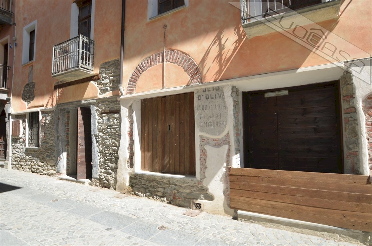 Commercial Premises Via Umberto I 23, Fenestrelle - photo 1