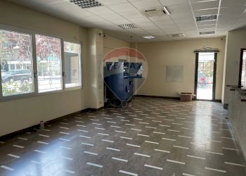 Negozio viale Buonarroti, 17 
 Valverde, Cesenatico - foto 13