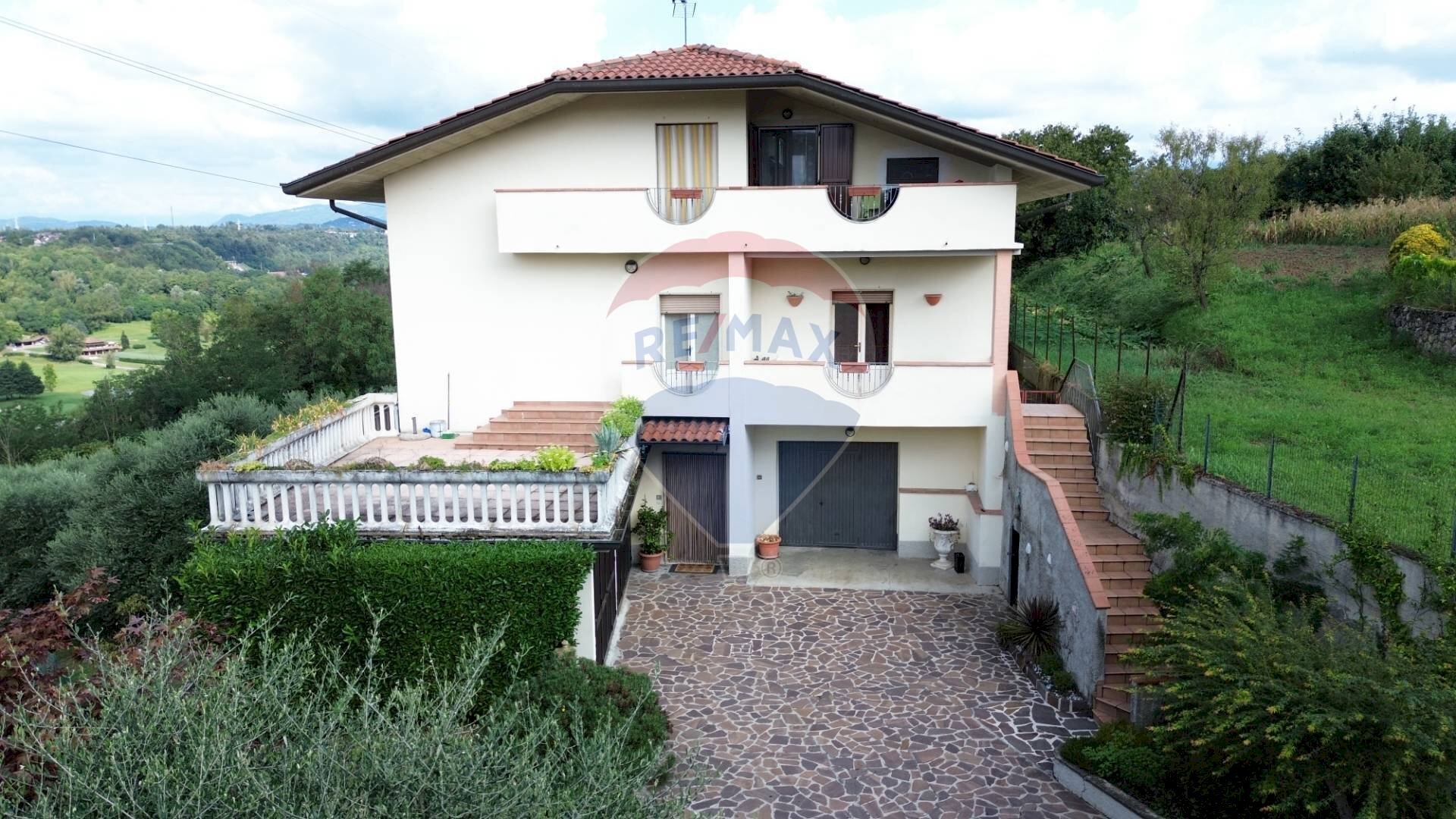 Four-room apartment VIA ADDA, 40 
 Bottanuco, Bottanuco - photo 1