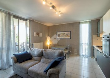 Trilocale Viale sandro pertini, Chieri - foto 1