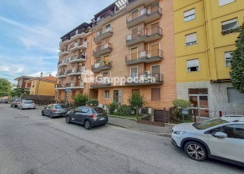 Foto 1 - Trilocale Via Don Pompeo Beretta
 
32, Magenta - foto 1