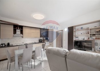 Sala da pranzo - Appartamento Via Fratelli Cervi
 
34, Trezzano Rosa - foto 22