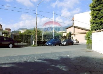 Edificio all\'aperto - Villa a Schiera Via Provinciale
 
209, Santa Venerina - foto 4