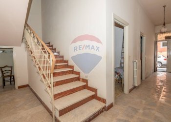 Scale - Casa indipendente Via Bettino Ricasoli
 
177, Grammichele - foto 6