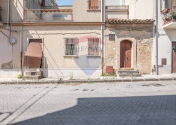 Edificio all\'aperto - Casa indipendente Via Bettino Ricasoli
 
177, Grammichele - foto 32