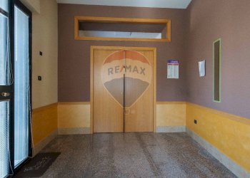 Hall / corridoio - Negozio Via Umberto
 
209, Maletto - foto 17