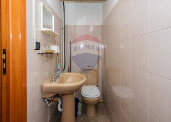 Bagno - Negozio Via Umberto
 
209, Maletto - foto 15