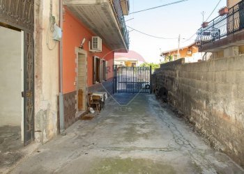 Edificio all\'aperto - Trilocale via Sardegna
 
29, Misterbianco - foto 22