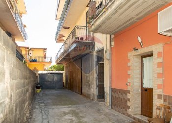 Edificio all\'aperto - Trilocale via Sardegna
 
29, Misterbianco - foto 23