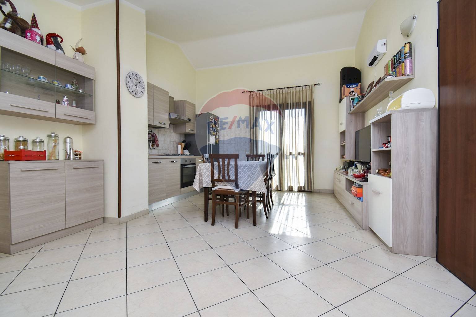 Sala da pranzo - Casa semi indipendente via Terza Retta di Ponente
 
231, Belpasso - foto 1