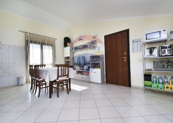 Sala da pranzo - Casa semi indipendente via Terza Retta di Ponente
 
231, Belpasso - foto 11