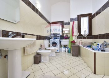 Bagno - Casa semi indipendente via Terza Retta di Ponente
 
231, Belpasso - foto 23