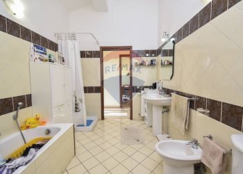 Bagno - Casa semi indipendente via Terza Retta di Ponente
 
231, Belpasso - foto 24
